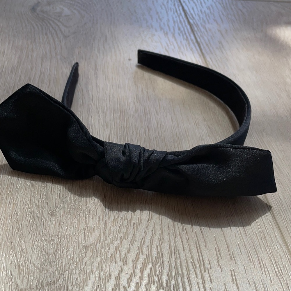 COPY - Tasha black satin hair band